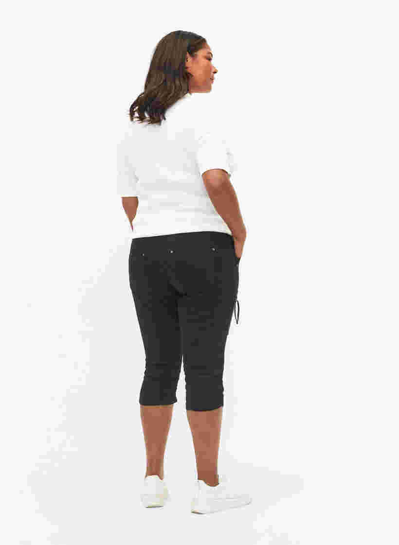 Slim fit capri jeans with pockets, Black, Model image number 2