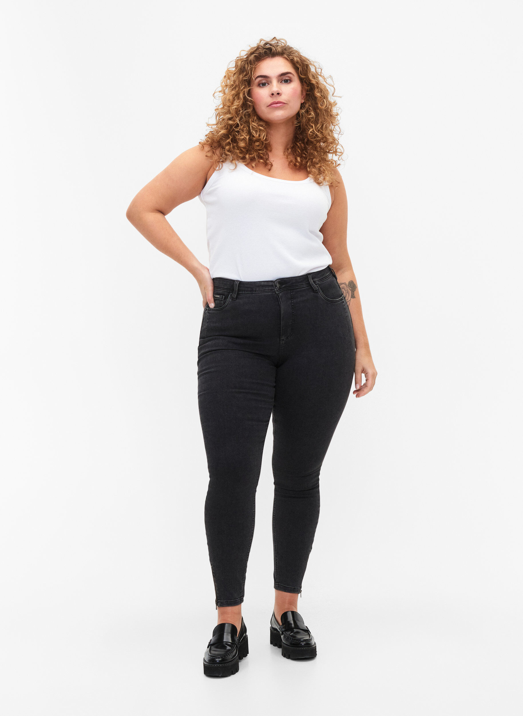 ZizzifashionCropped Amy jeans with a zip, Grey, Model image number 1