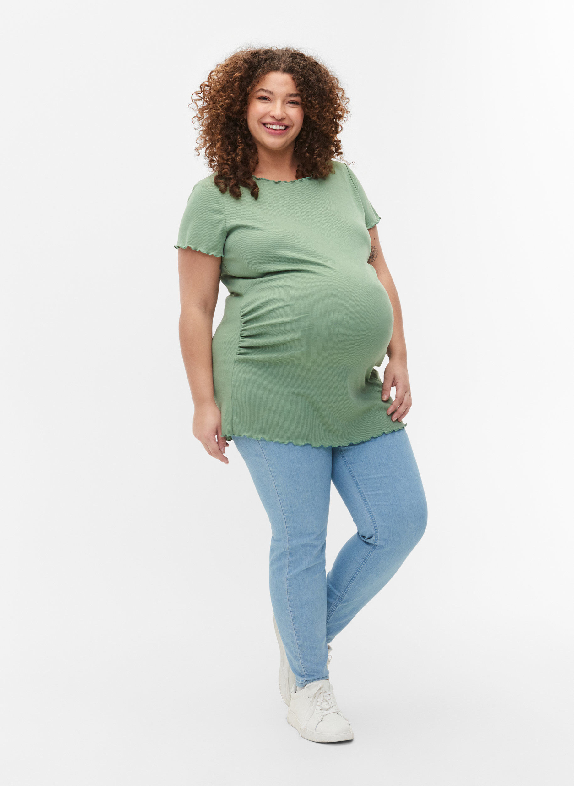 Zizzifashion Maternity t-shirt in rib, Green Bay, Model image number 2