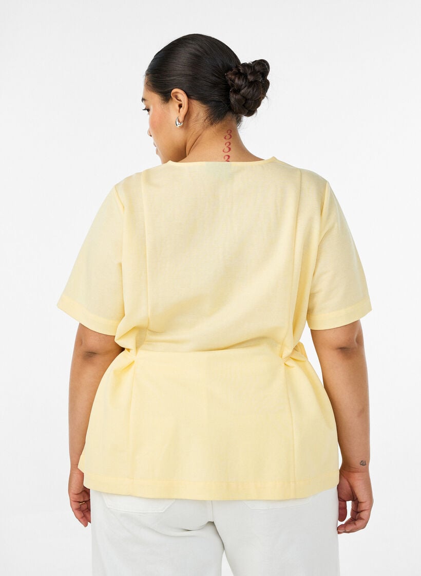 Blouse in a cotton blend with a V-neck and tie-string, Yellow, Model image number 2