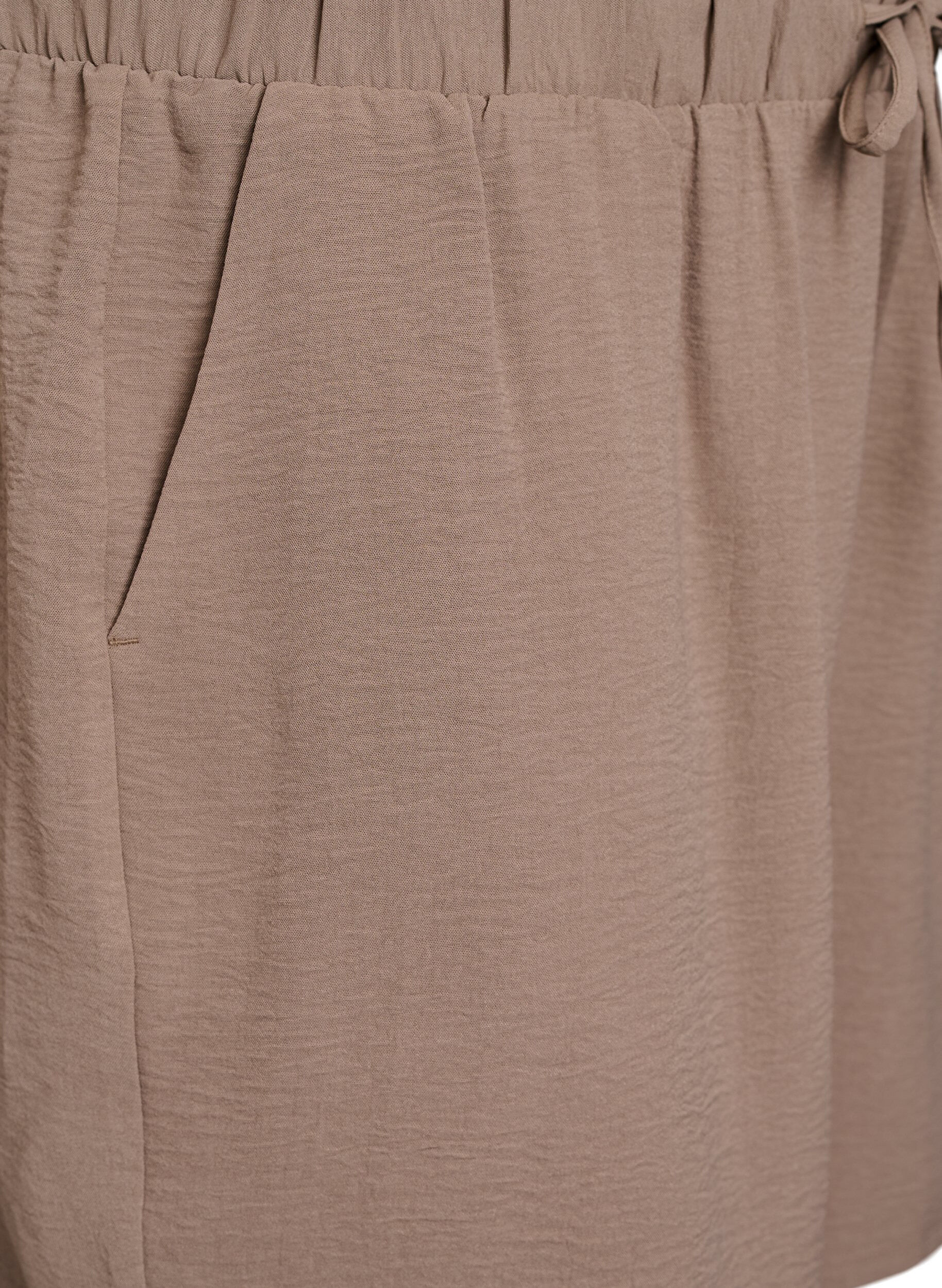 ZizzifashionShorts with pockets and elastic waistband, Brown, Packshot image number 2