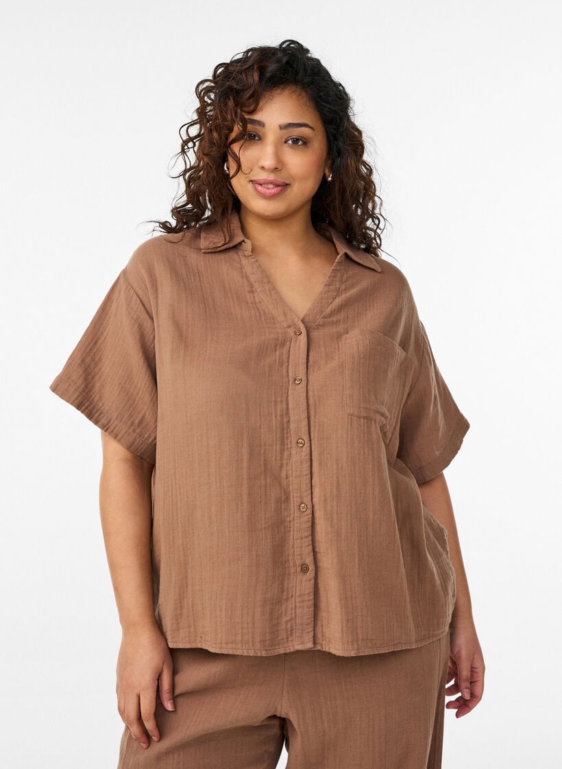 Cotton muslin blouse with short sleeves, Brown, Model