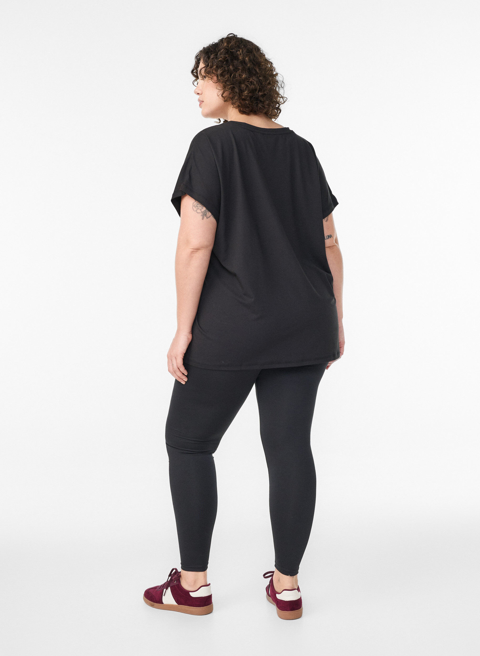 Zizzifashion Cropped basic workout leggings, Black, Model image number 2