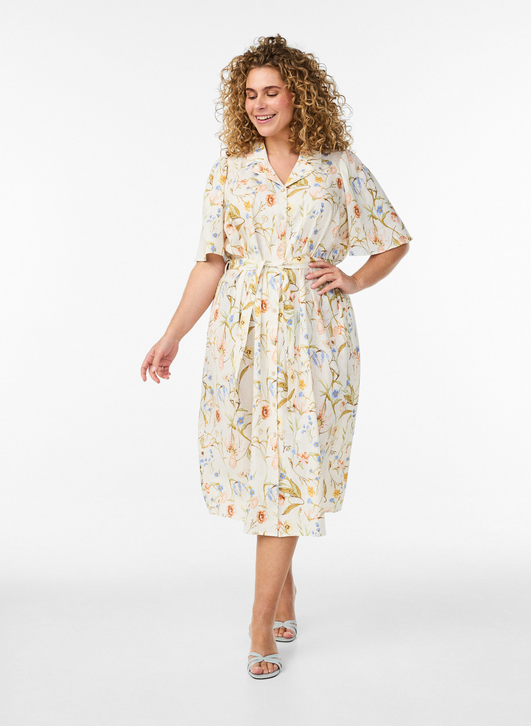 Zizzifashion Shirt dress in linen and viscose with a tie belt, Vanilla, Model image number 1