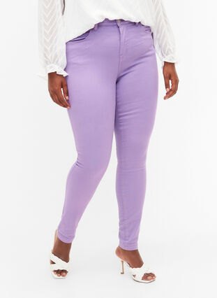 High waisted Amy jeans with super slim fit, Chalk Violet, Model image number 2