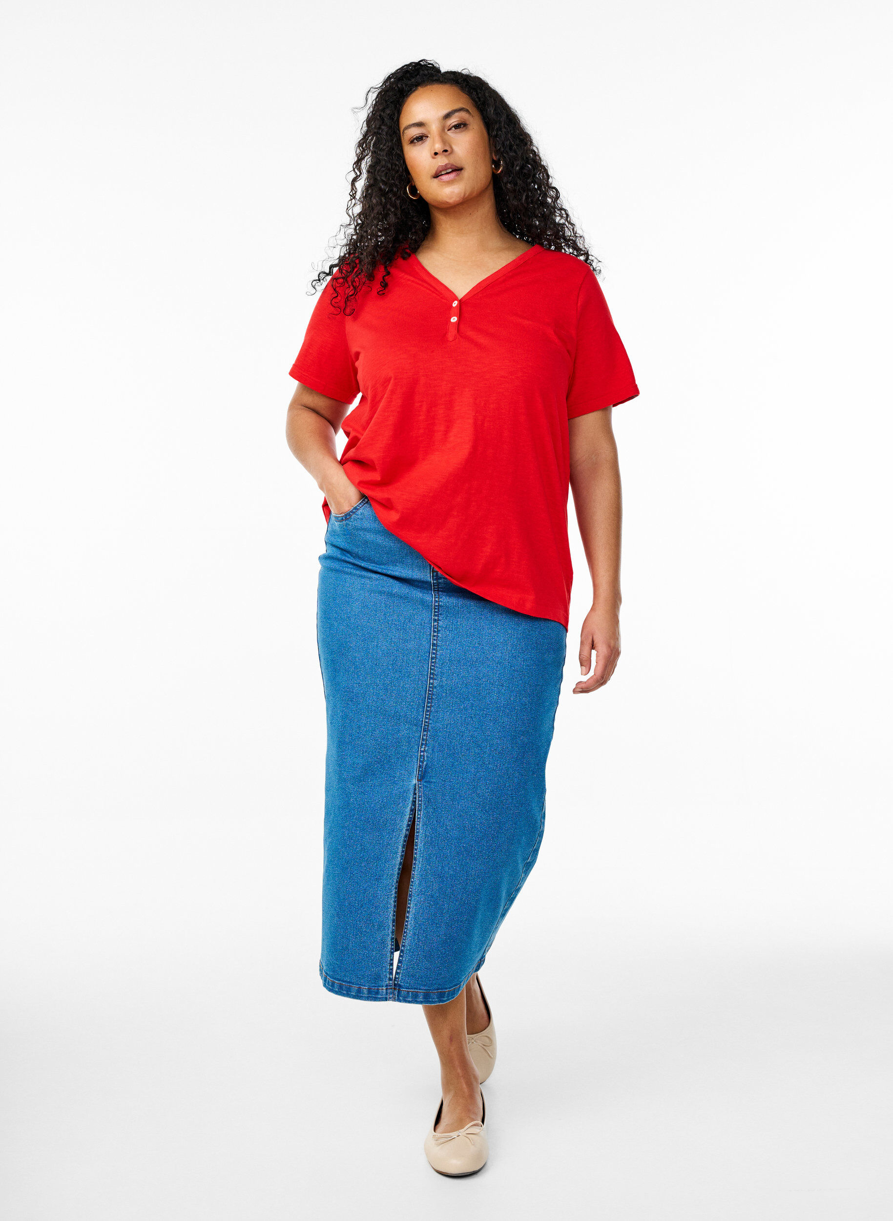 ZizzifashionT-shirt with button detail, Red, Model image number 1