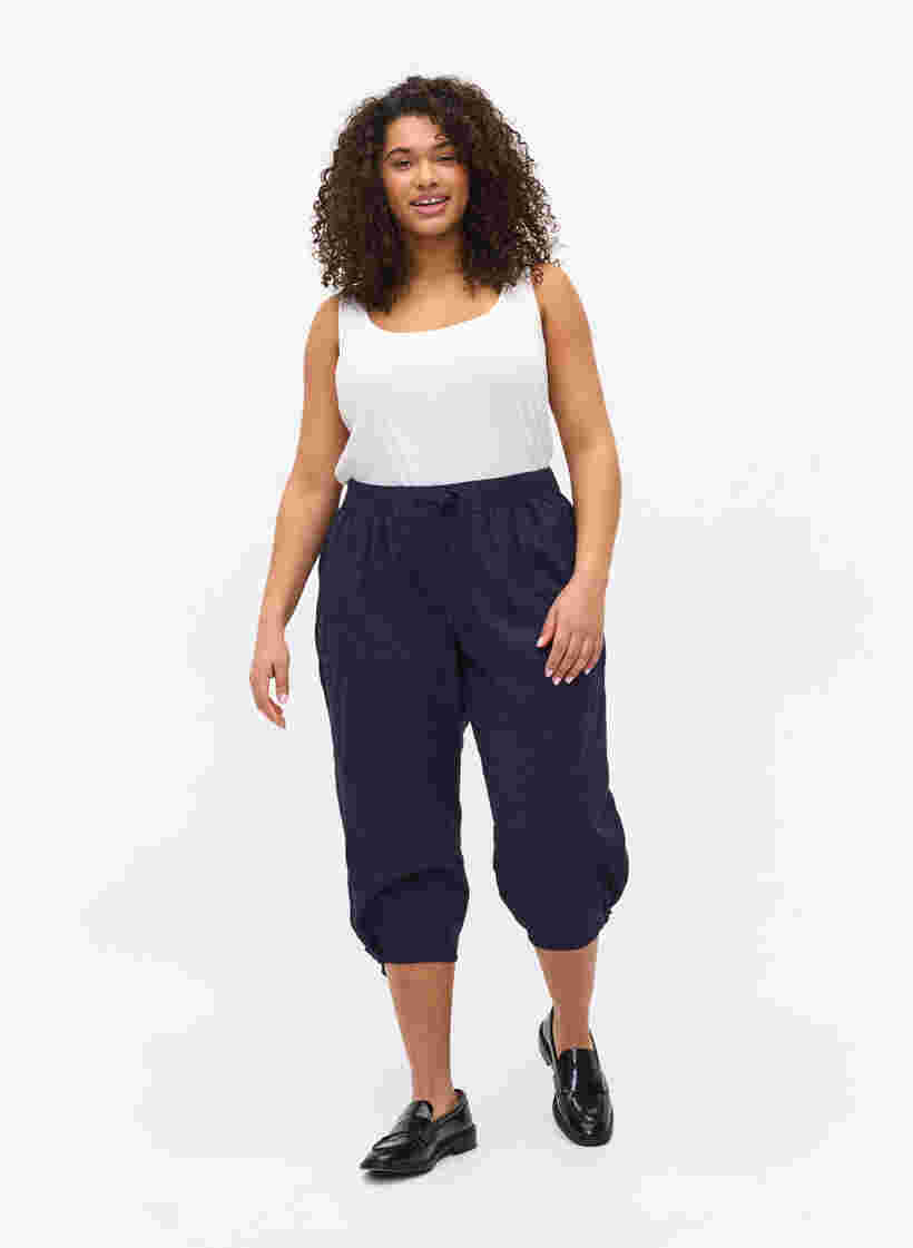 Loose cropped trousers in cotton, Night Sky, Model image number 3