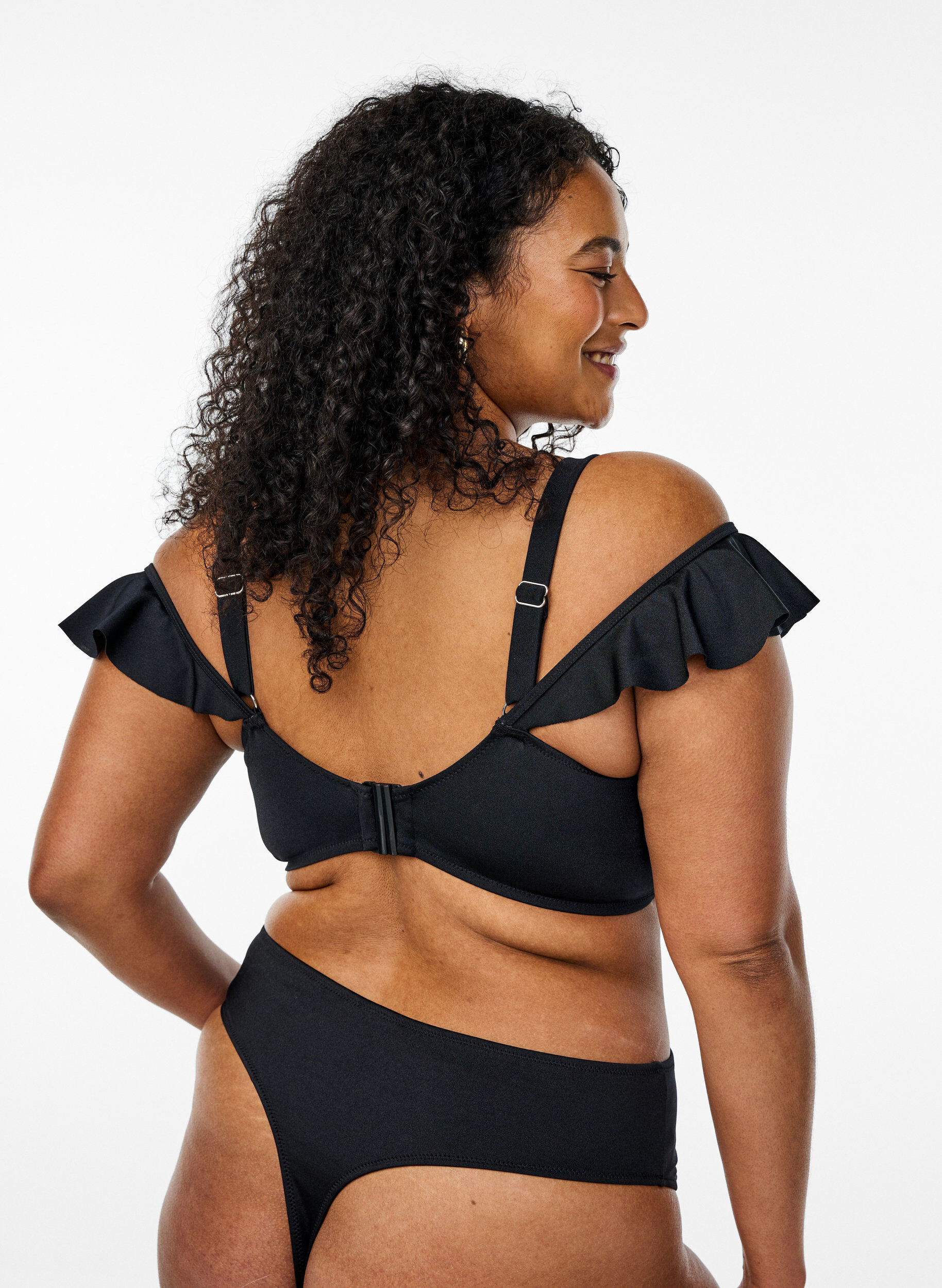 Zizzifashion Bikini top with ruffles and underwire, Black, Model image number 2