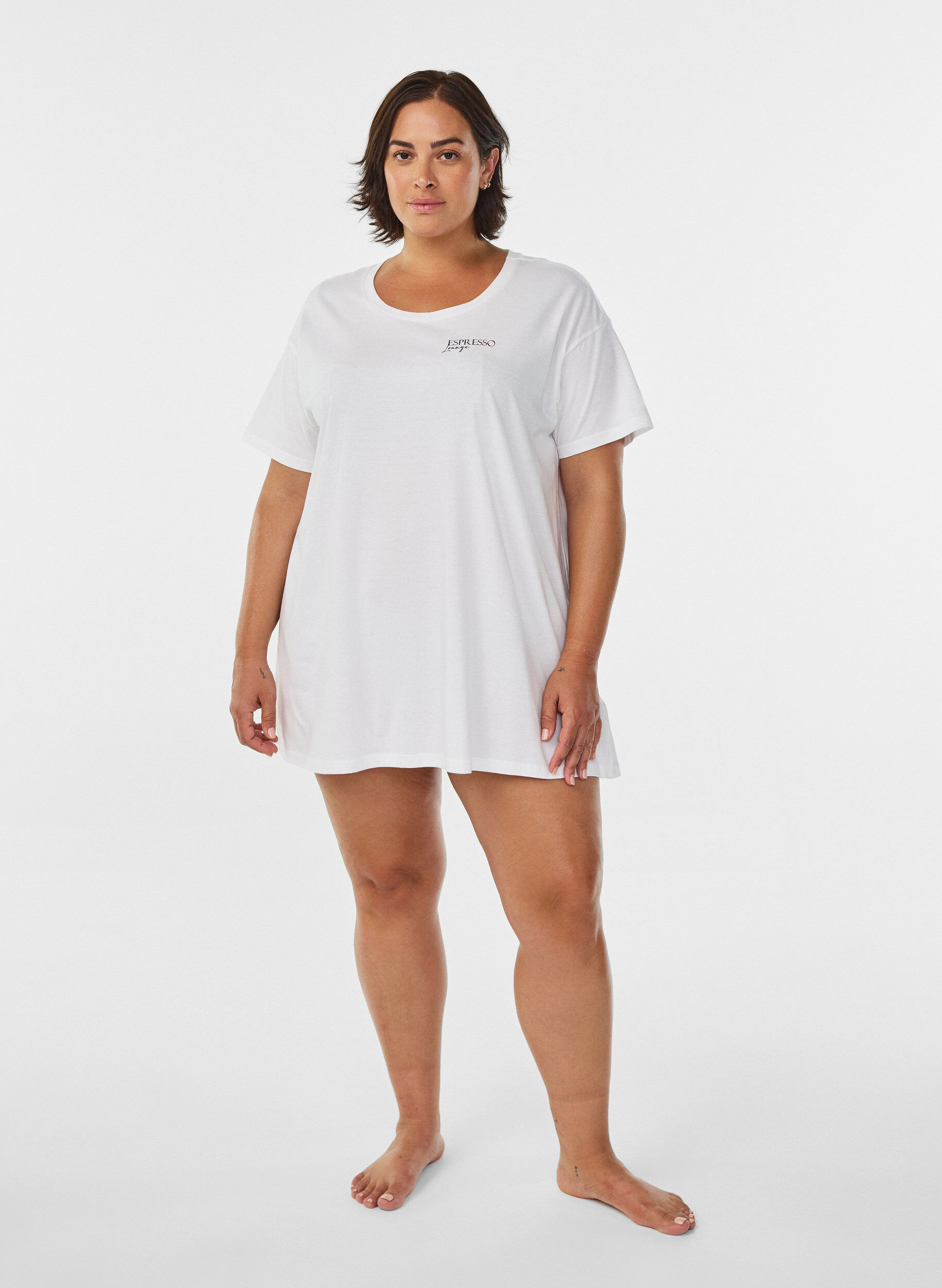 Zizzifashion Long night T-shirt in organic cotton with print, White, Model image number 1