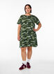 Short T-shirt dress in cotton jersey, Green, Model image number 1