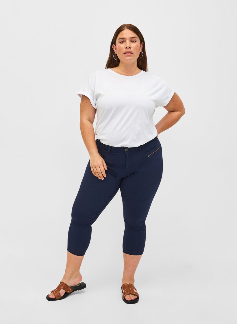 Close-fitting capri trousers in viscose blend, Blue, Model image number 0