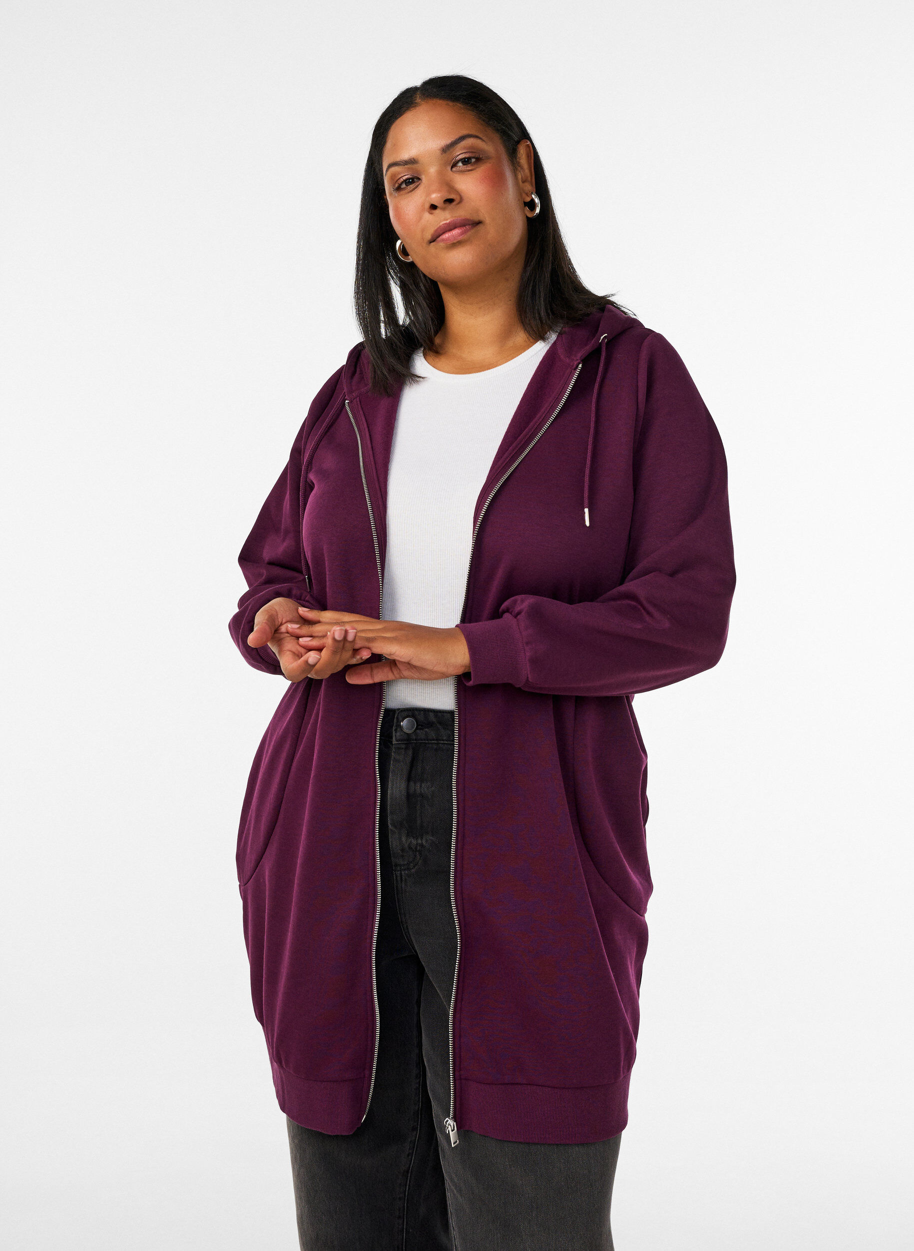 Long hoodie with zip and pockets, Purple, Model