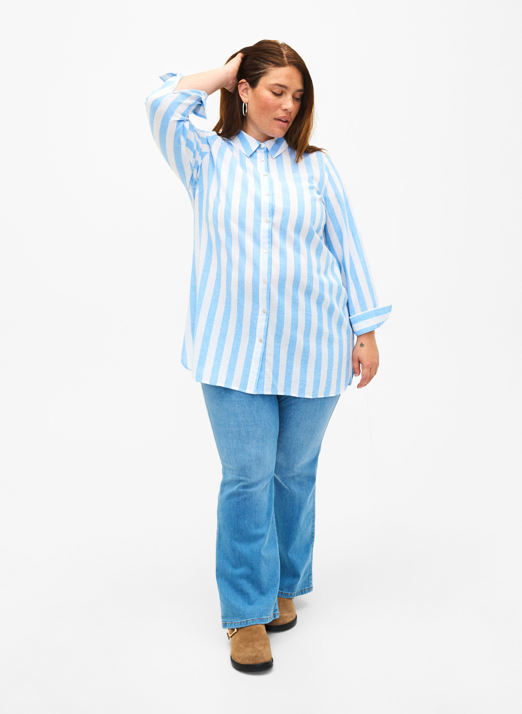 Zizzifashion Long shirt in linen and cotton, Blue White Stripe, Model image number 2