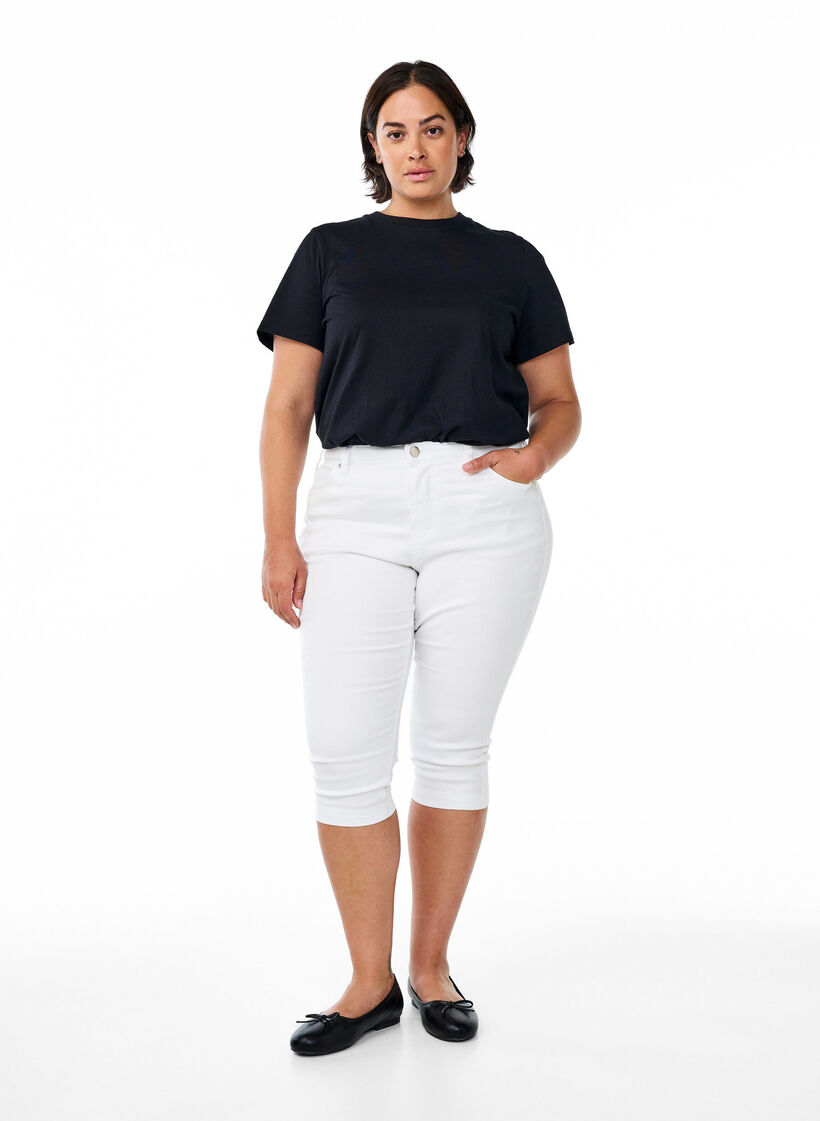 High-waisted Amy capri jeans with super slim fit, White, Model image number 0
