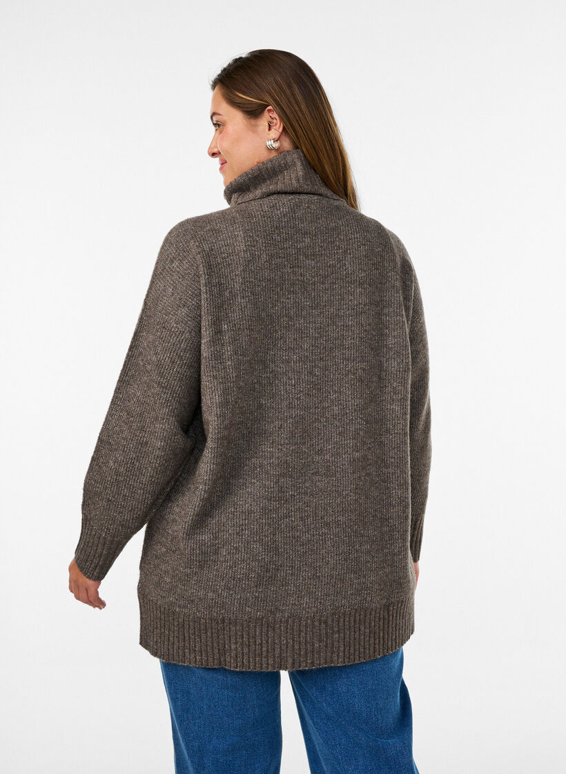 Loose knit jumper with a turtleneck, Brown, Model image number 2