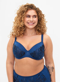 Padded underwire bra with lace, Sailor Blue, Model