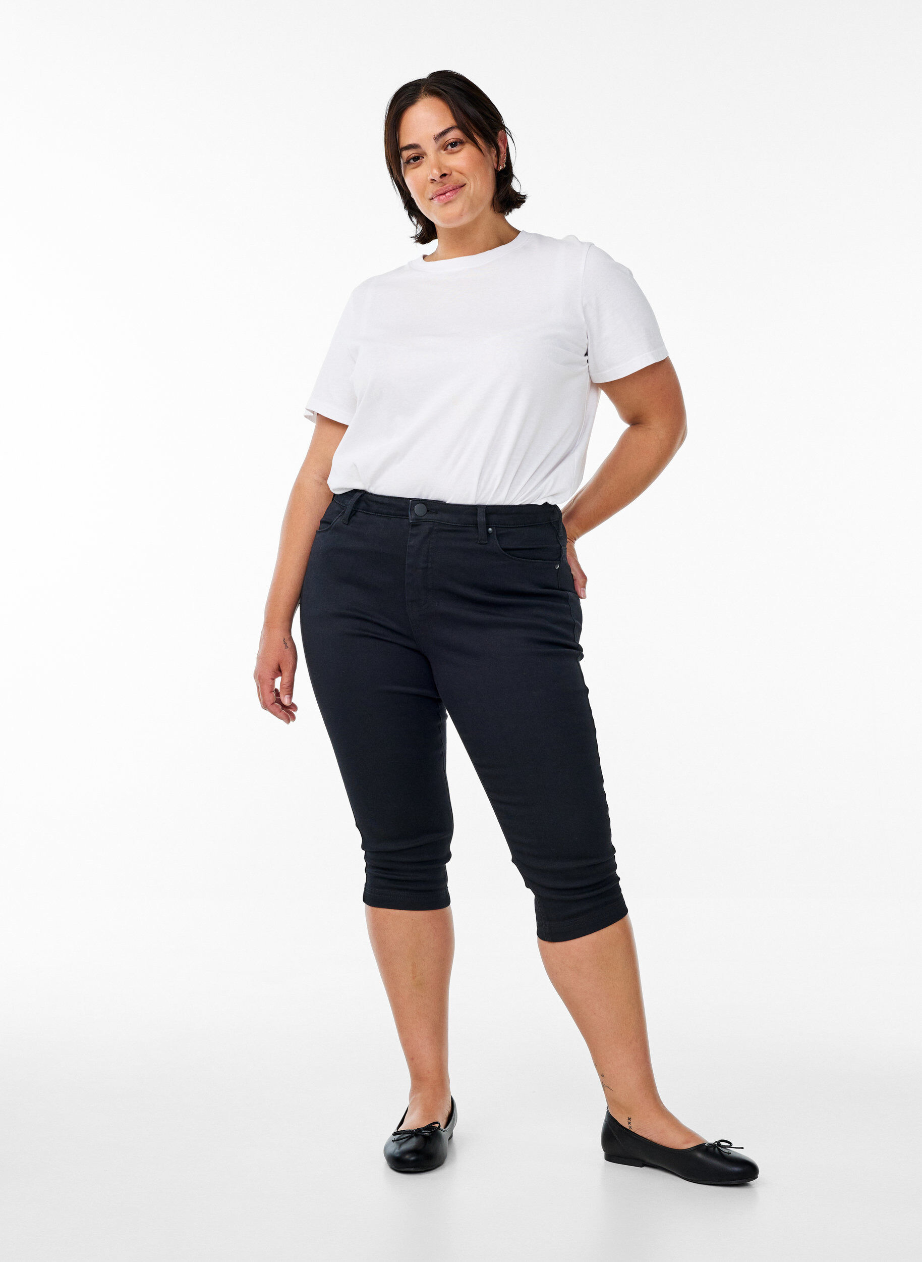 High waisted Amy capri jeans with super slim fit, Black, Model