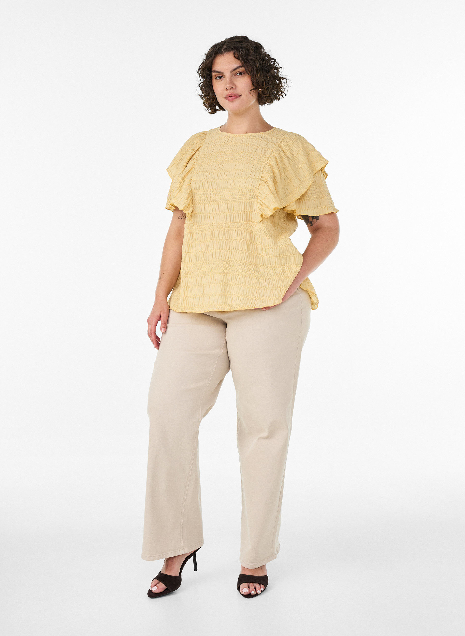ZizzifashionBlouse with smocked texture and ruffle sleeves, Yellow, Model image number 1
