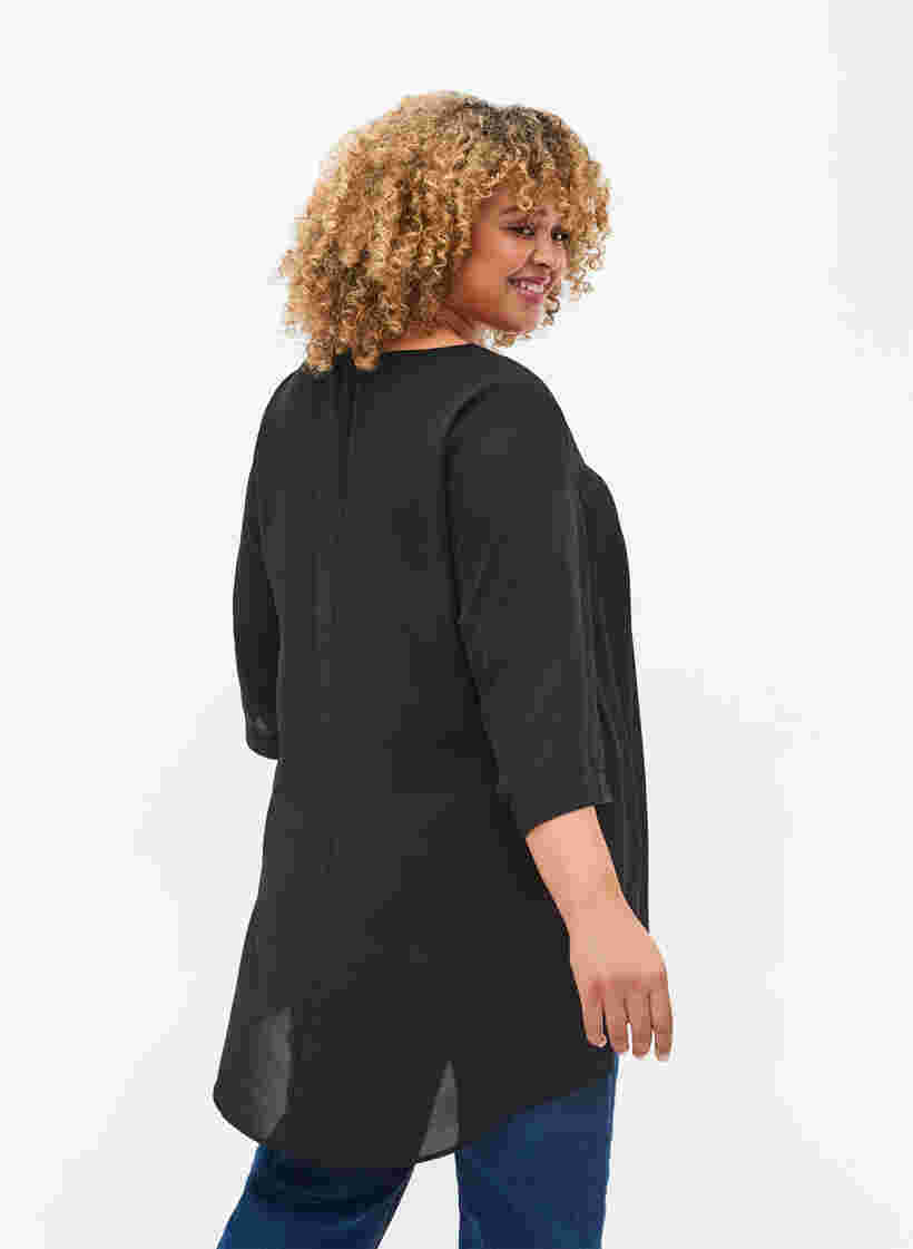 with 3/4 sleeves and v cutting, Black, Model image number 1