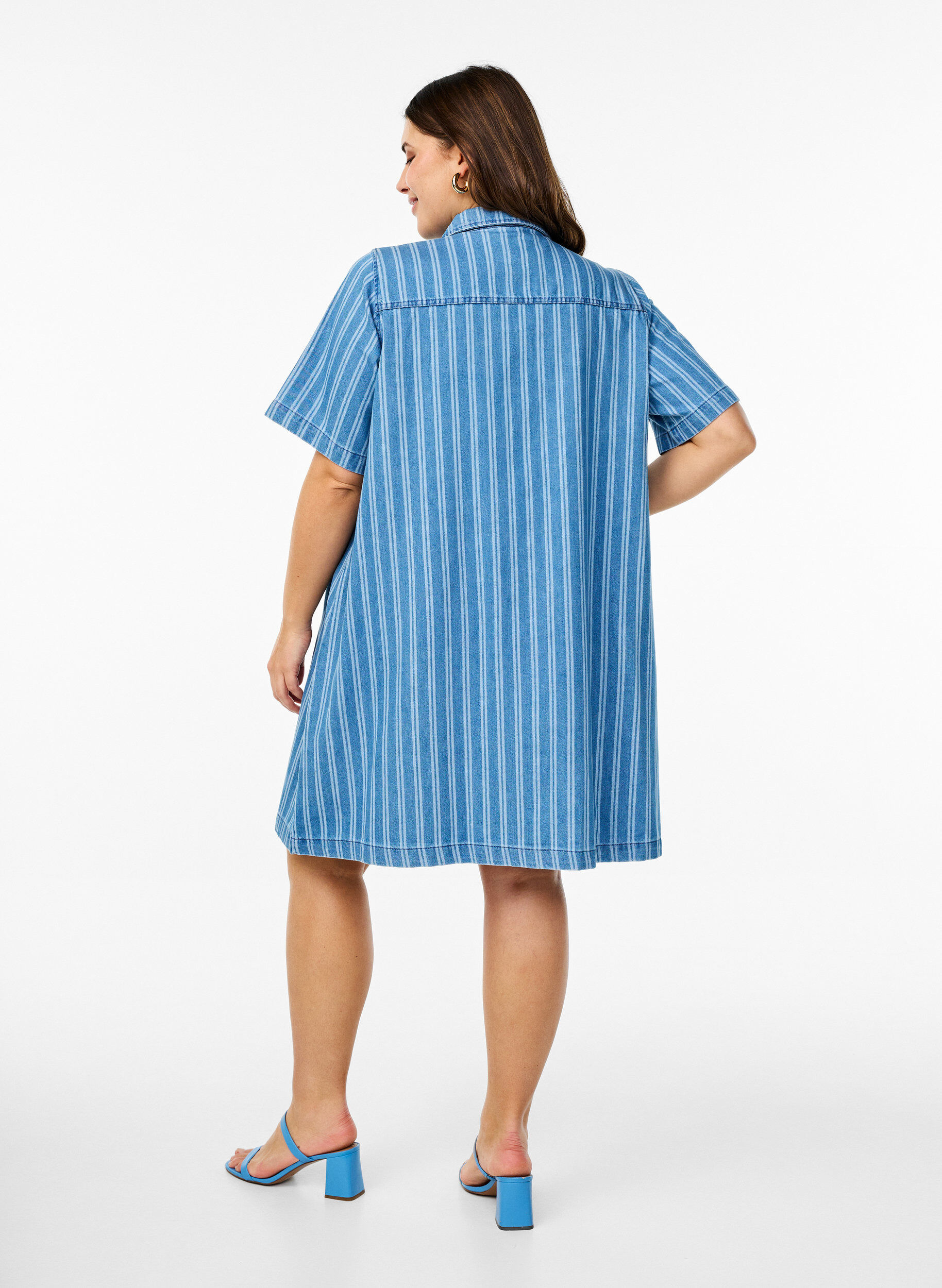 Zizzifashion Short denim shirt dress with a striped pattern, Blue, Model image number 2