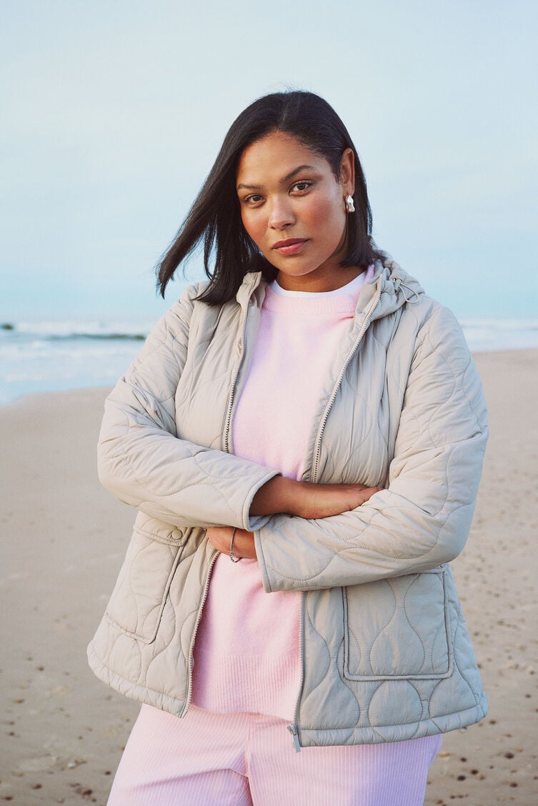 Quilted jacket with pink tones, , Model