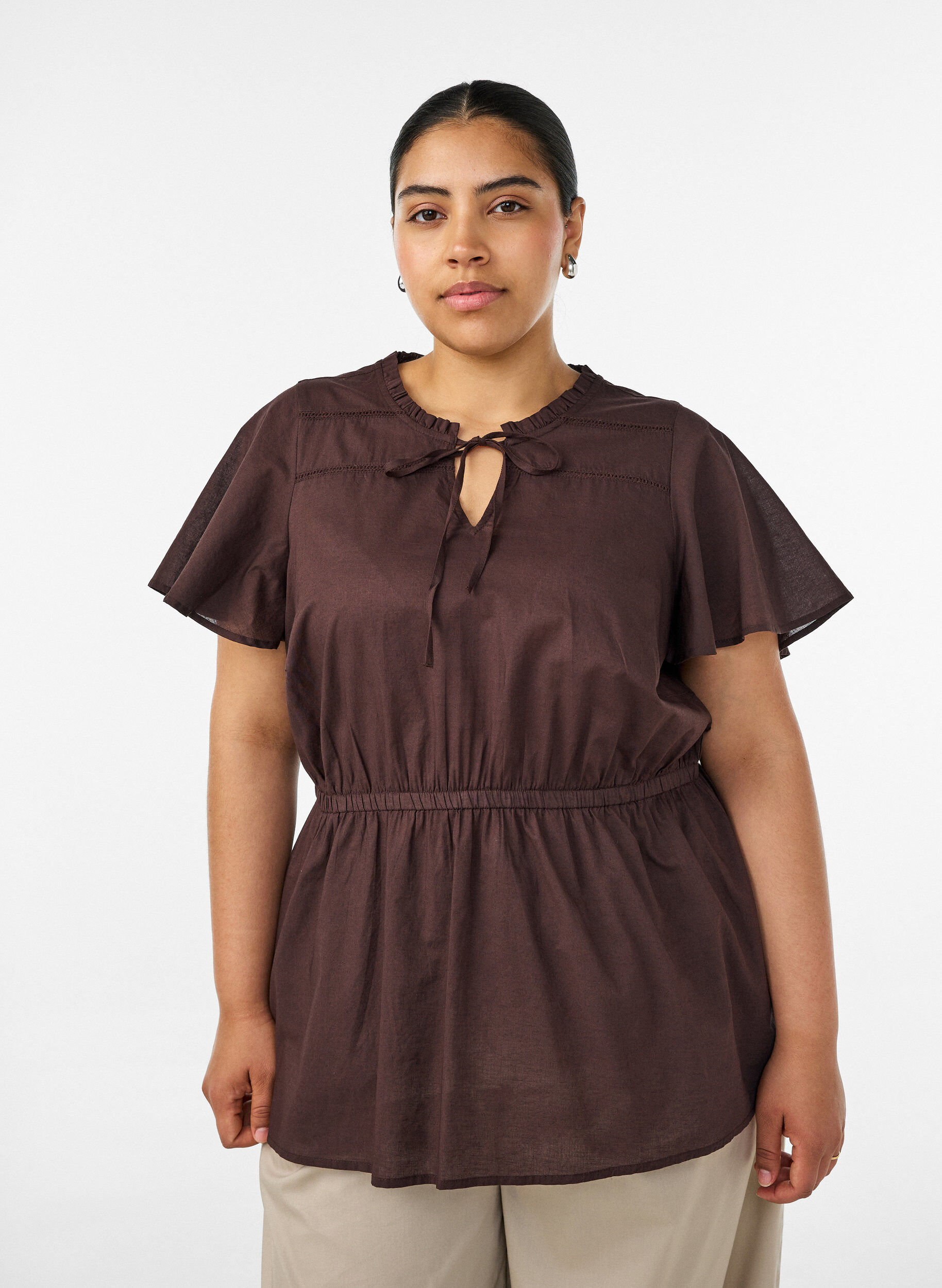 Cotton blouse with tie-string and elastic waist, Brown, Model