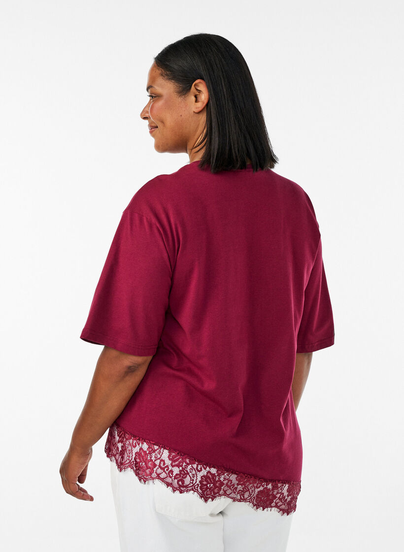 T-shirt with asymmetric lace hem, Red, Model image number 2