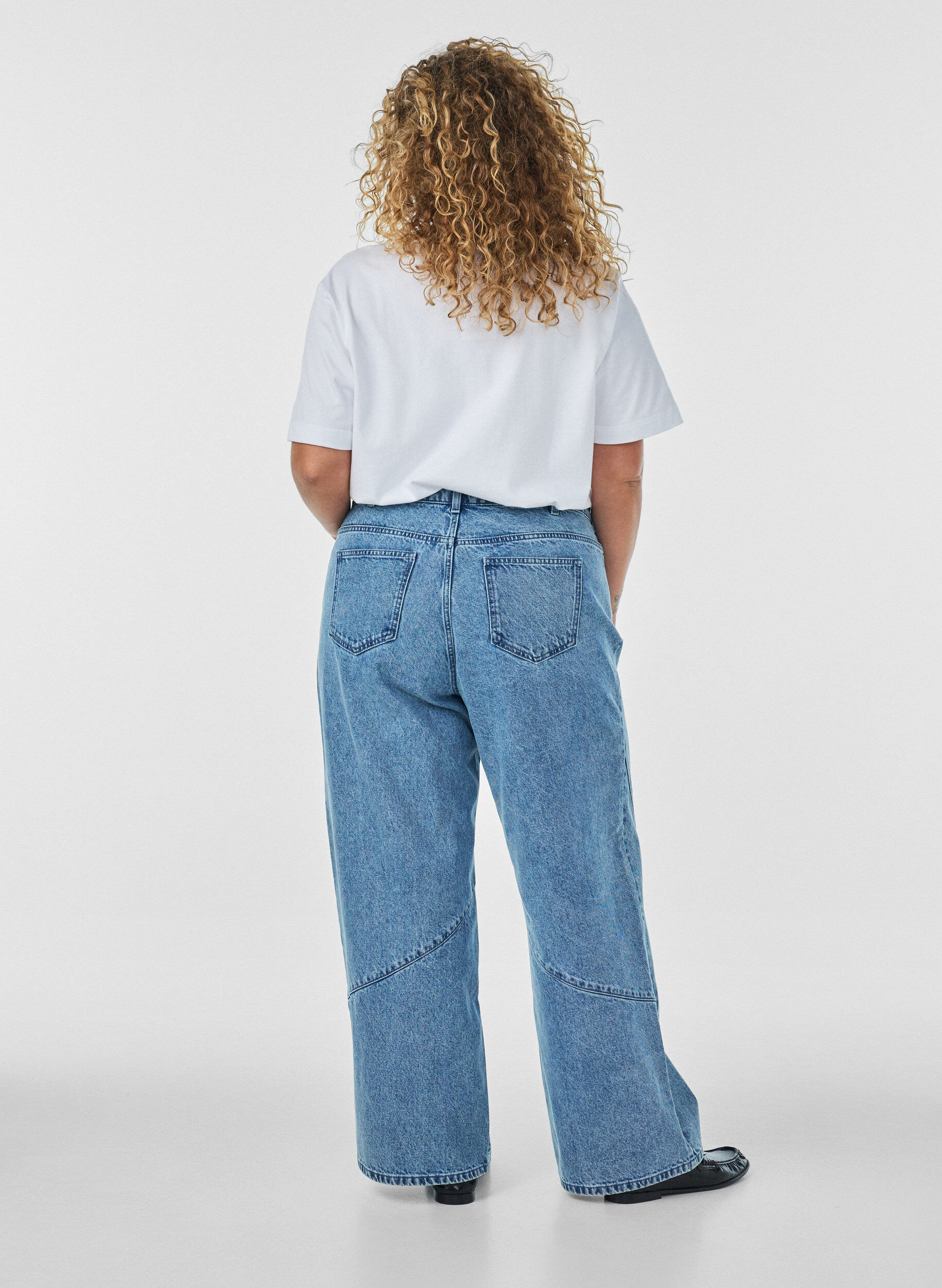ZizzifashionWide fit jeans with seam details, Light Blue, Model image number 1