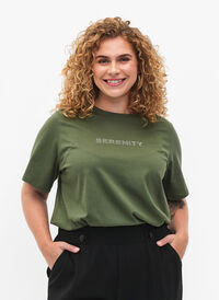Organic cotton t-shirt with text, Thyme SERENITY, Model