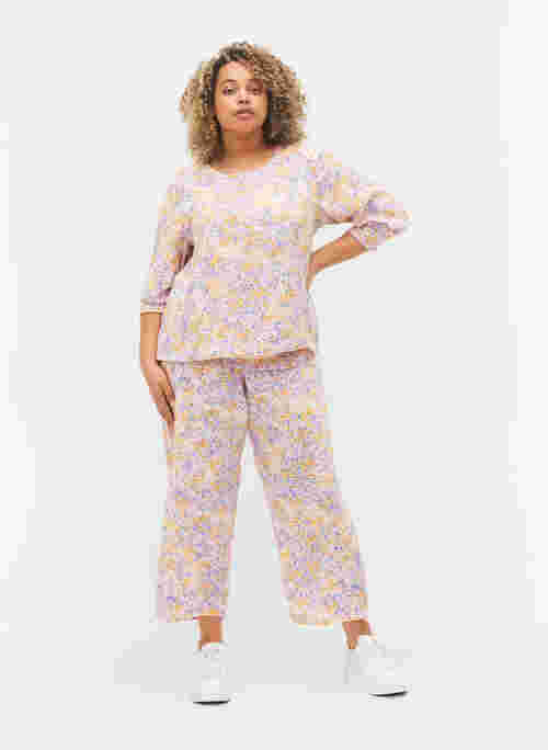 Cropped viscose trousers with floral print