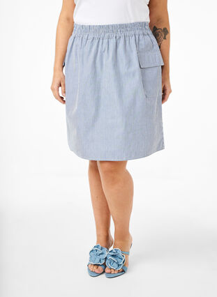Short cotton skirt with elasticated waistband, Nebulas B. W. Stripe, Model image number 2
