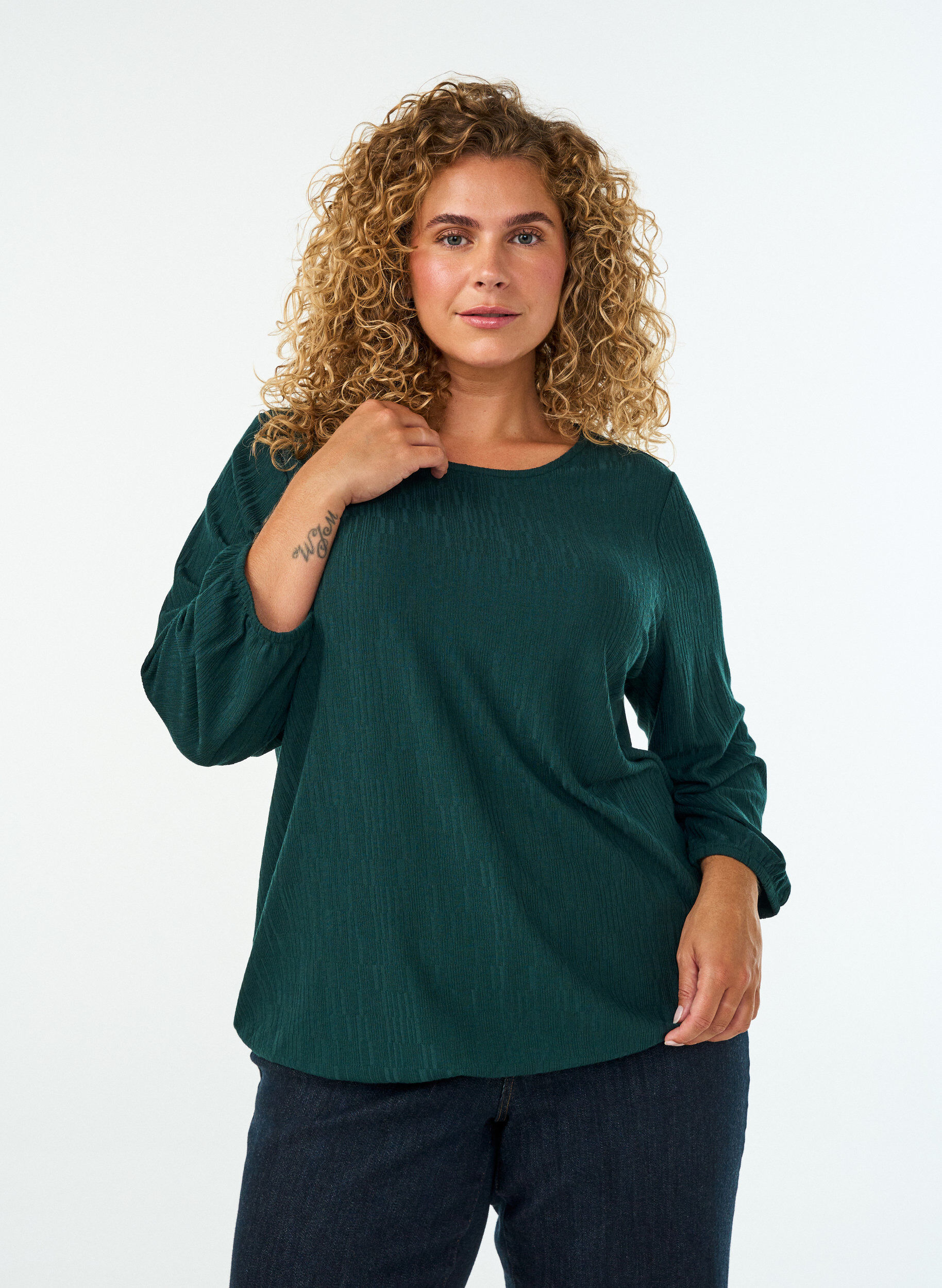 Blouse with texture and 3/4 sleeves, Green, Model