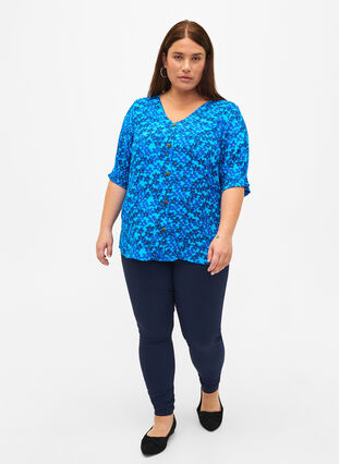 Viscose blouse with buttons, Blue Small Flower, Model image number 2
