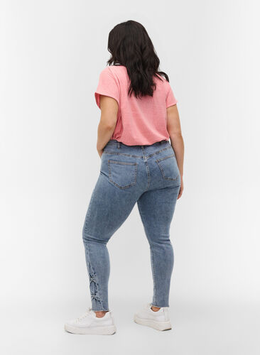 Cropped Amy jeans with bows, Light blue, Model image number 1