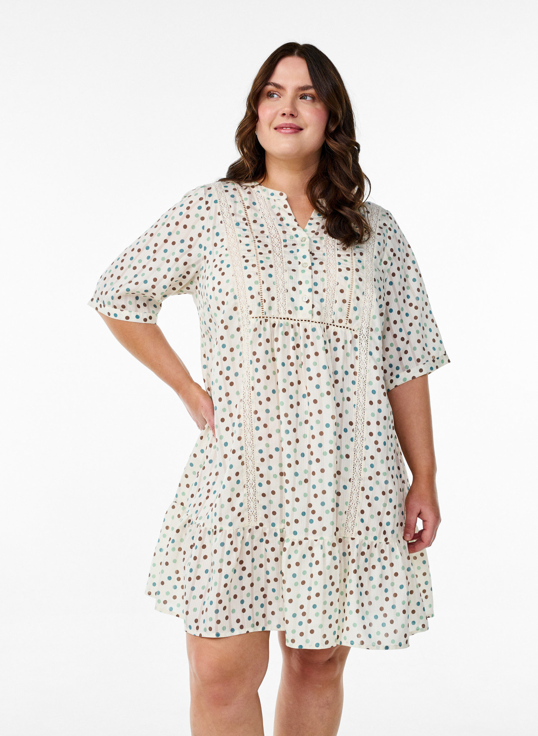 Short viscose dress with lace trim and an A-line cut, White, Model