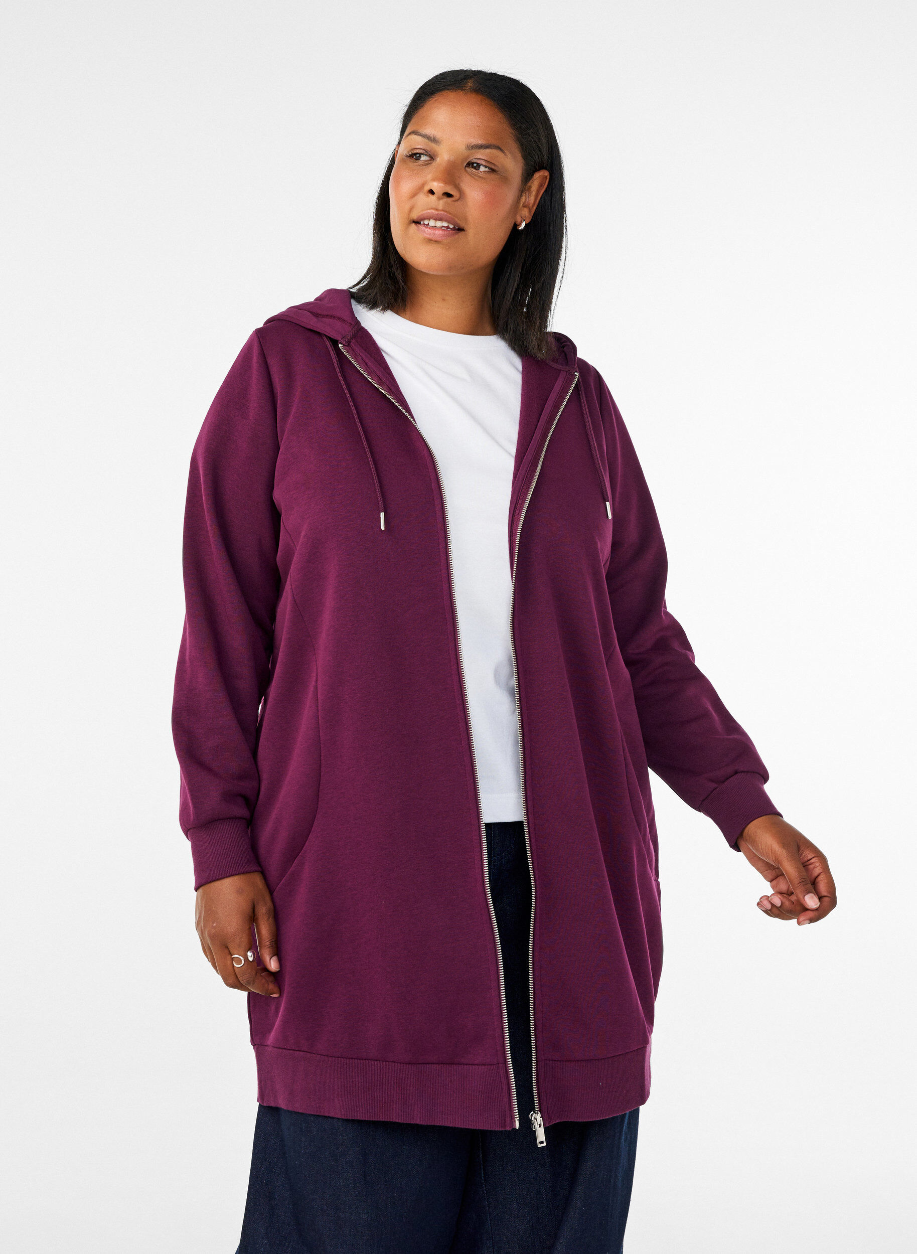 Long hoodie with zip and pockets, Purple, Model