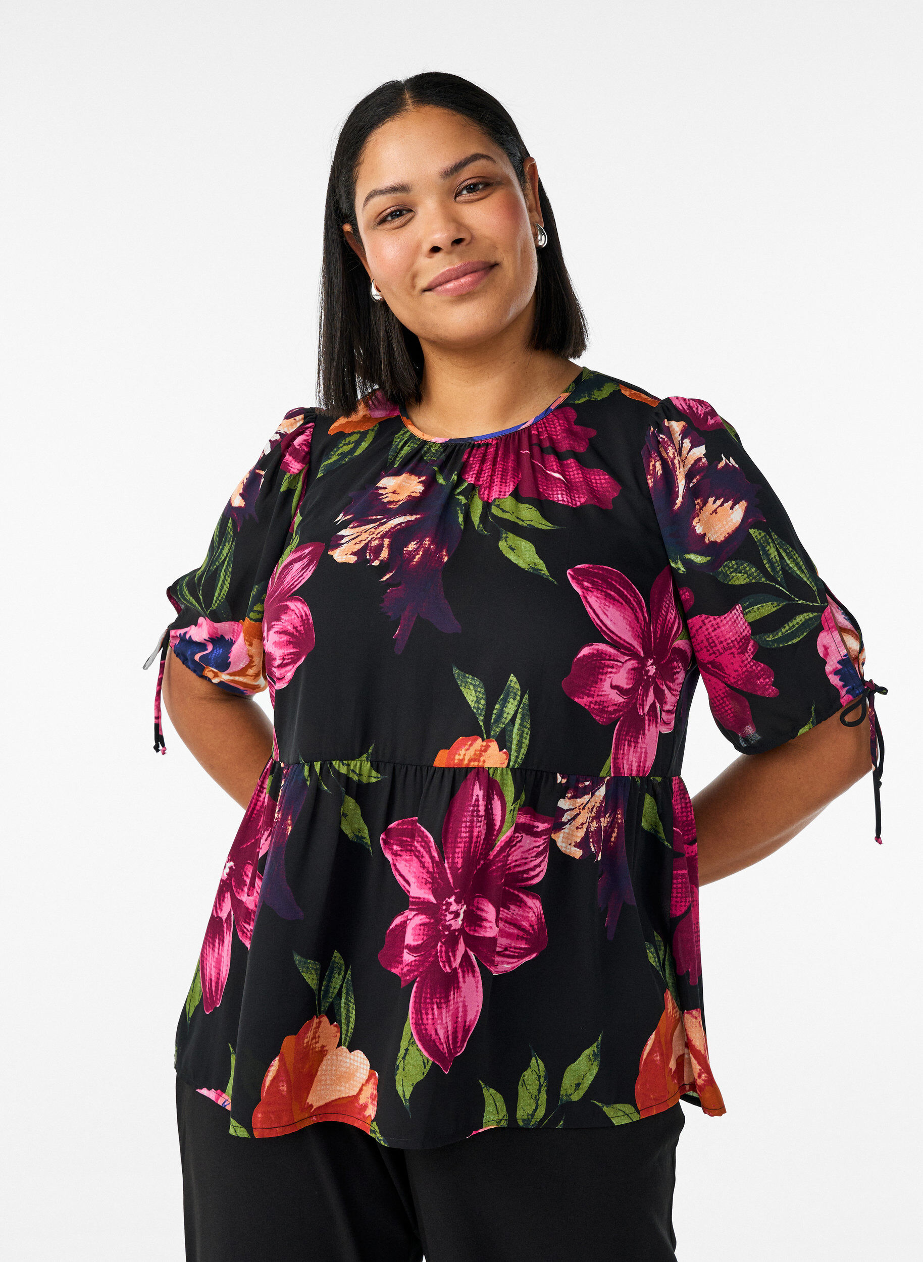 Blouse with floral print and peplum, Black, Model