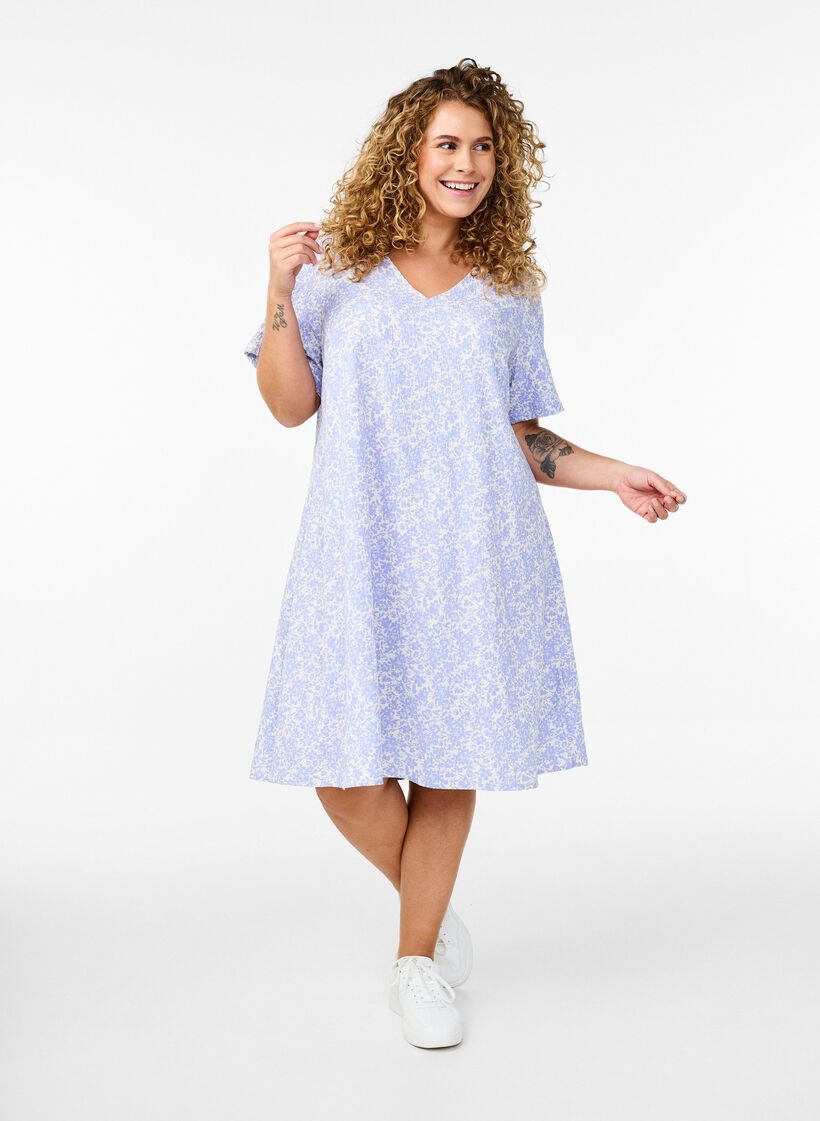 Short-sleeved dress with V-neck, Blue, Model image number 1