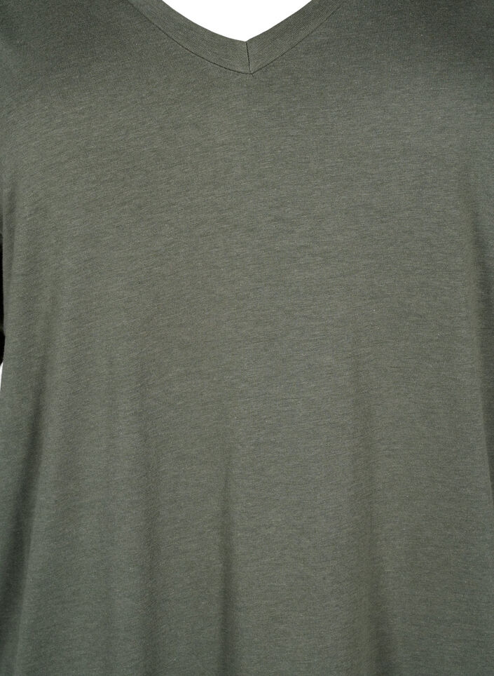 Single colour oversized t-shirt with v-neck, Green, Packshot image number 2