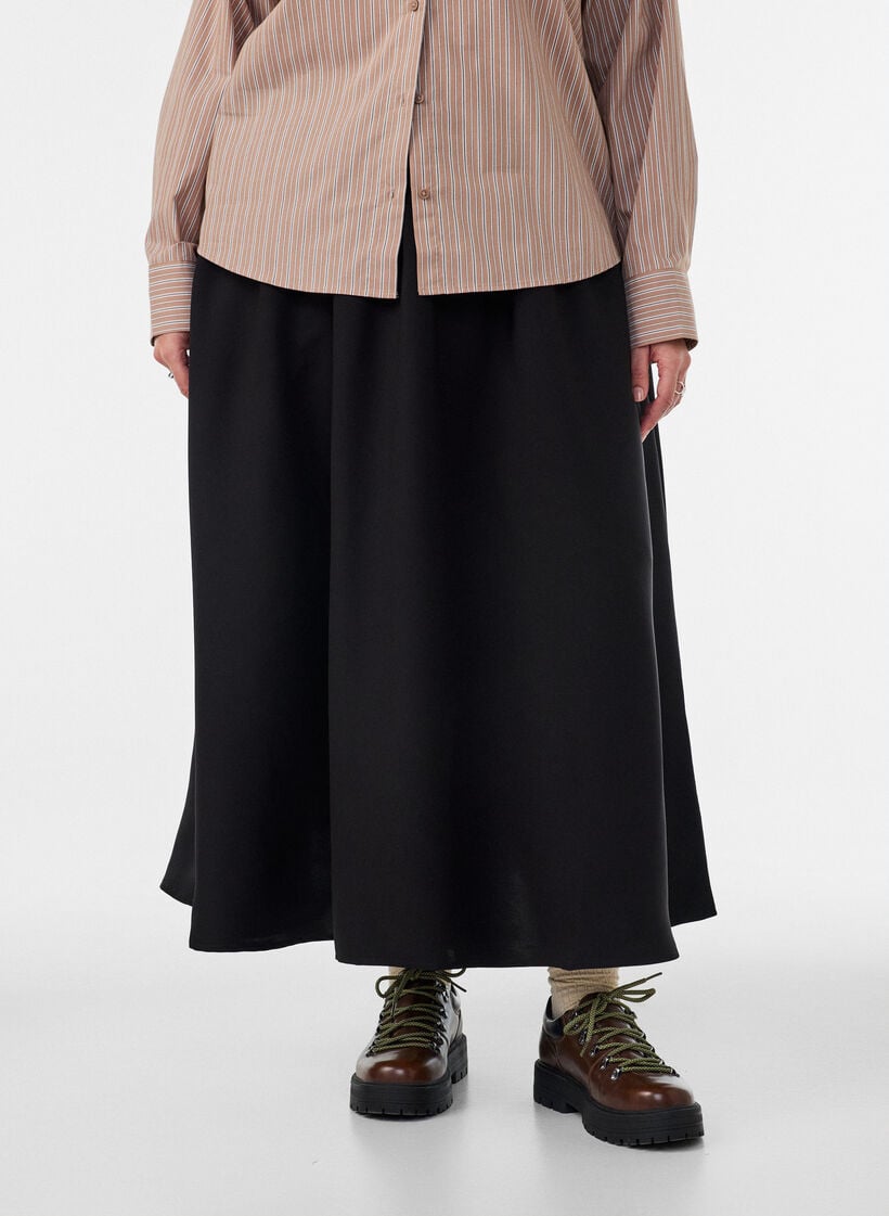 A-line maxi skirt with pockets, Black, Model image number 1