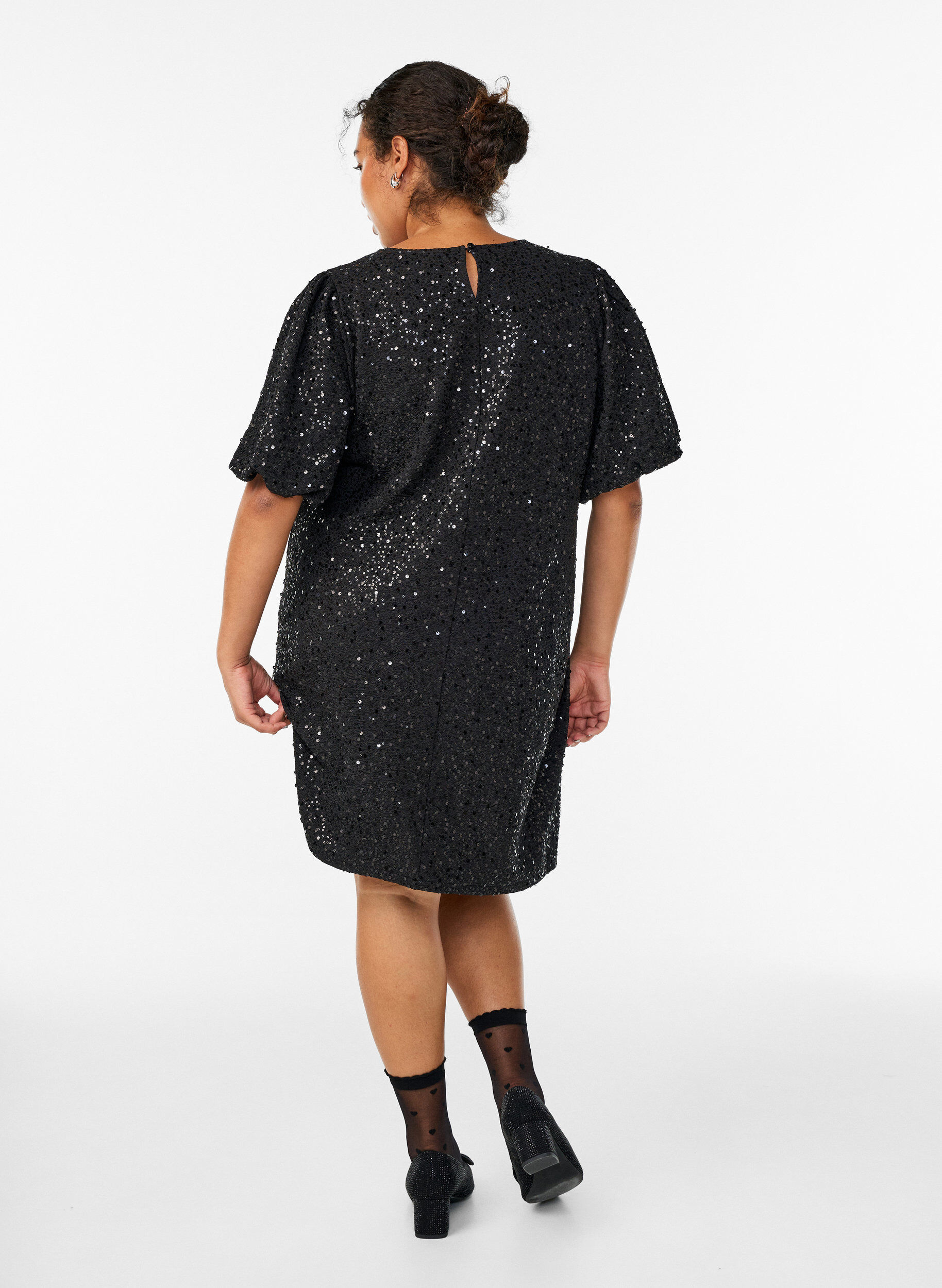 Zizzifashion Short sequin dress with puff sleeves, Black, Model image number 2