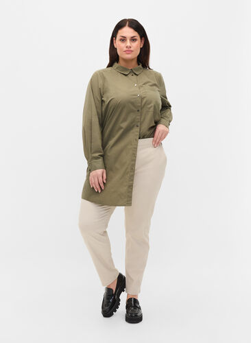 Chinos in cotton with pockets, Sand, Model image number 0