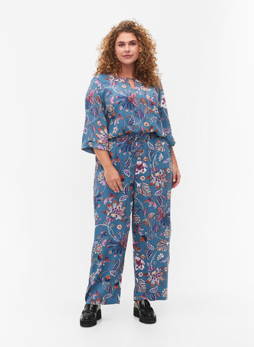 Loose viscose trousers with print, Smoke Blue Paisley, Model image number 0