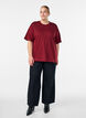 T-shirt with rhinestones and round neck, Dark Bordeaux, Model image number 1