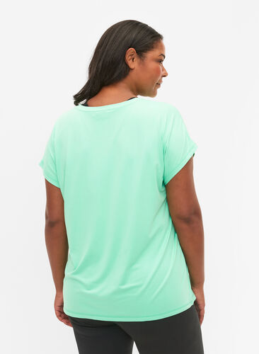 Short-sleeved training t-shirt, Spring Bud, Model image number 1
