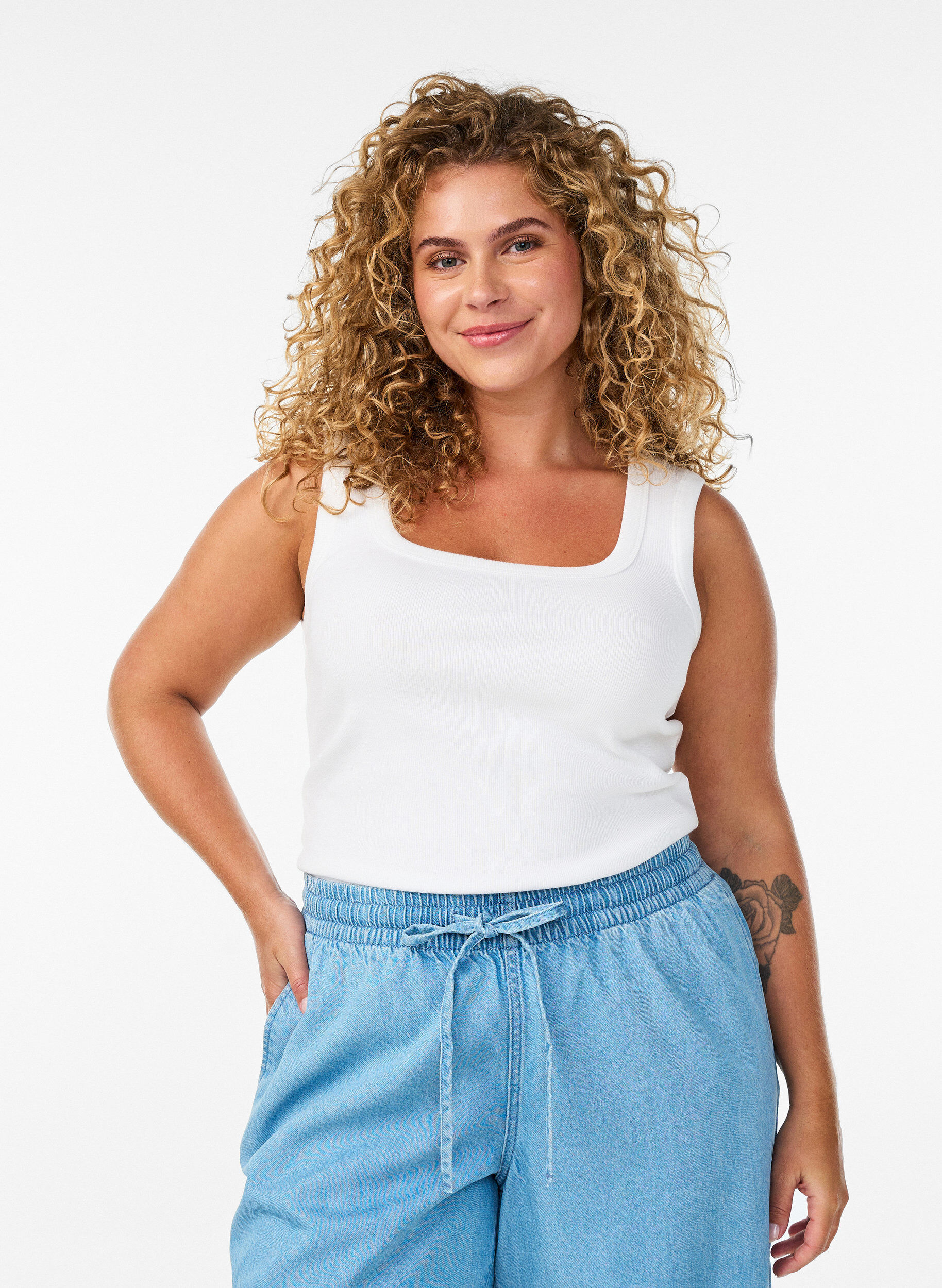 Rib top with square neckline, White, Model