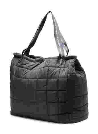 Quilted sports bag