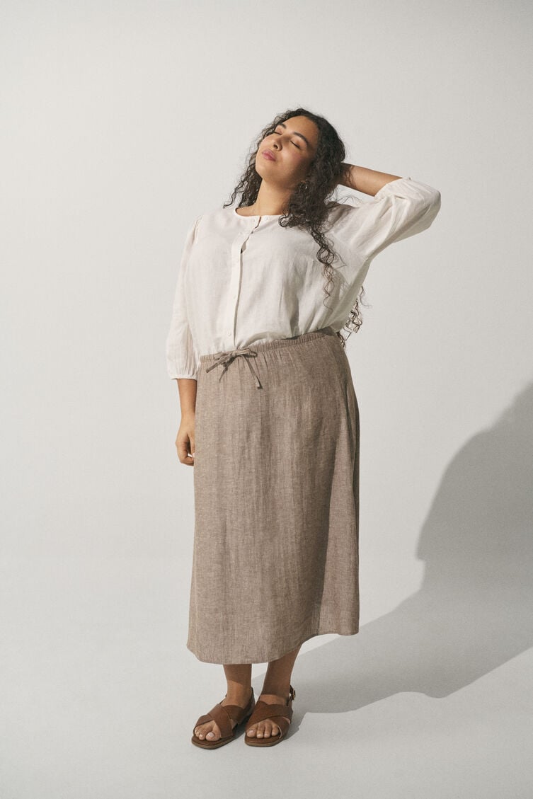 Linen outfit with skirt, , Model