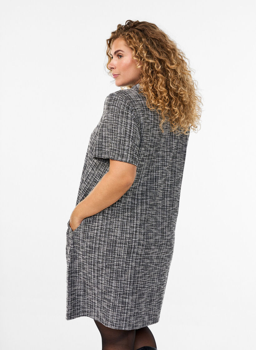 Short dress in textured jersey with a graphic check, Vanilla, Model image number 2