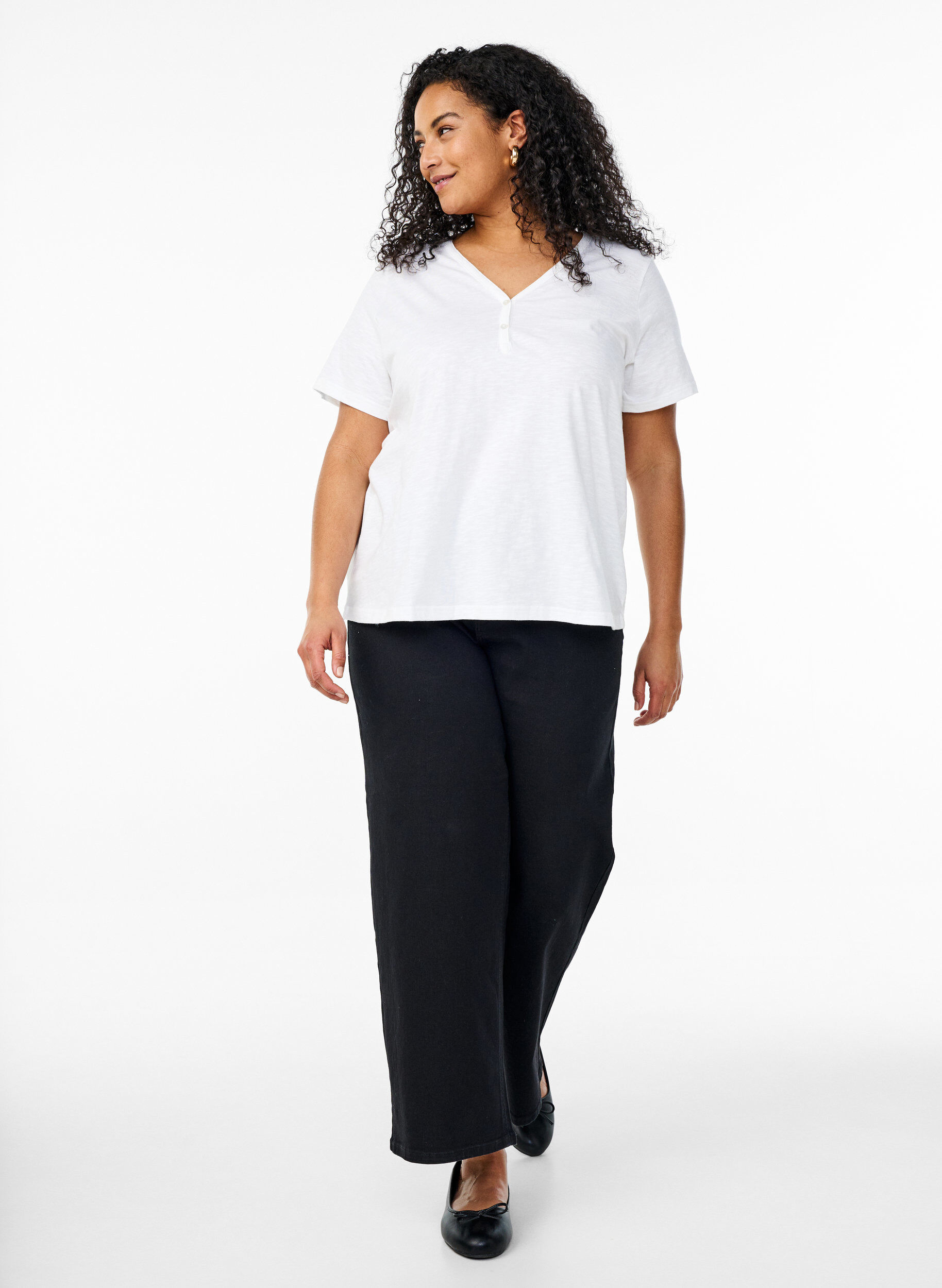 Zizzifashion T-shirt with button detail, White, Model image number 1